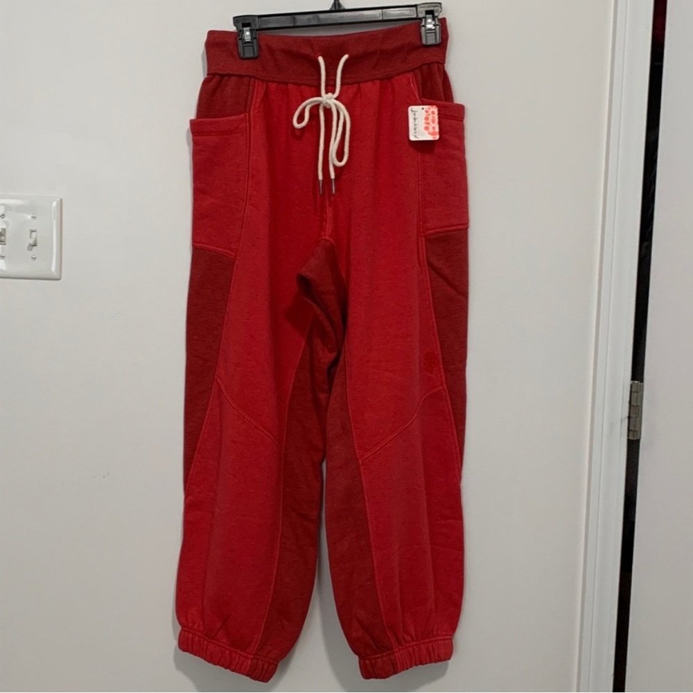 FP Movement Making it Joggers NWT Victory Red - Picture 2 of 4